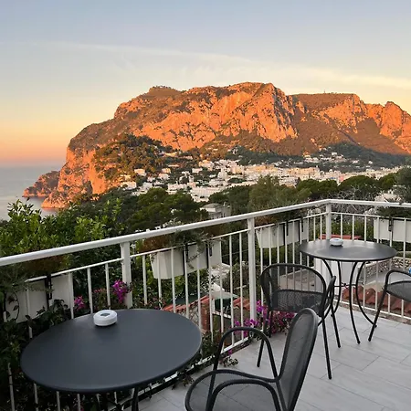 ホテル La Reginella