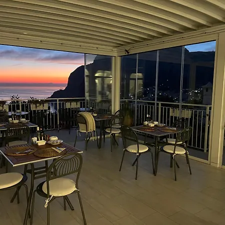 ホテル La Reginella カプリ