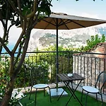 La Reginella Hotel 2*