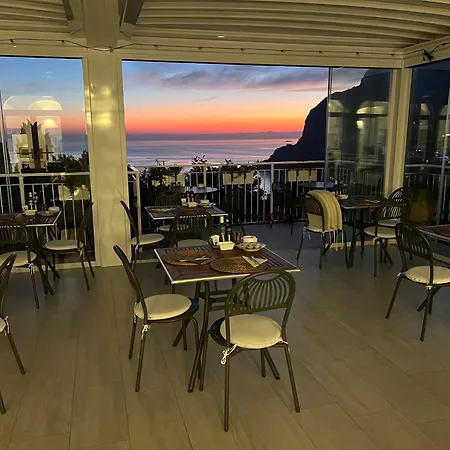 호텔 La Reginella 2*