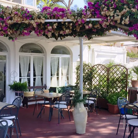 호텔 La Reginella 2*