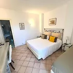 La Reginella מלון