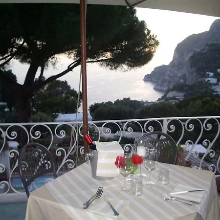 La Reginella Hotel 2*